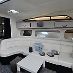Barco Gold Prestige Marina Parque Nacoes Botel Lisbona