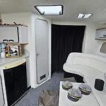 Barco Gold Prestige Marina Parque Nacoes Botel *