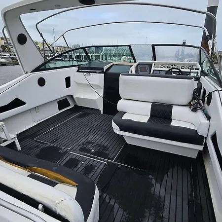 Barco Gold Prestige Marina Parque Nacoes 리스본